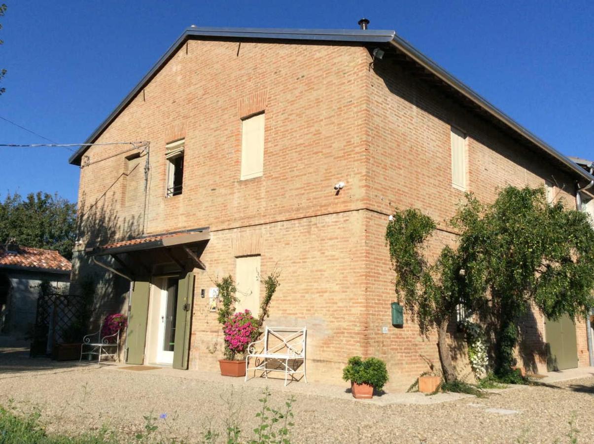 Agriturismo "La Fondazza" Imola Extérieur photo
